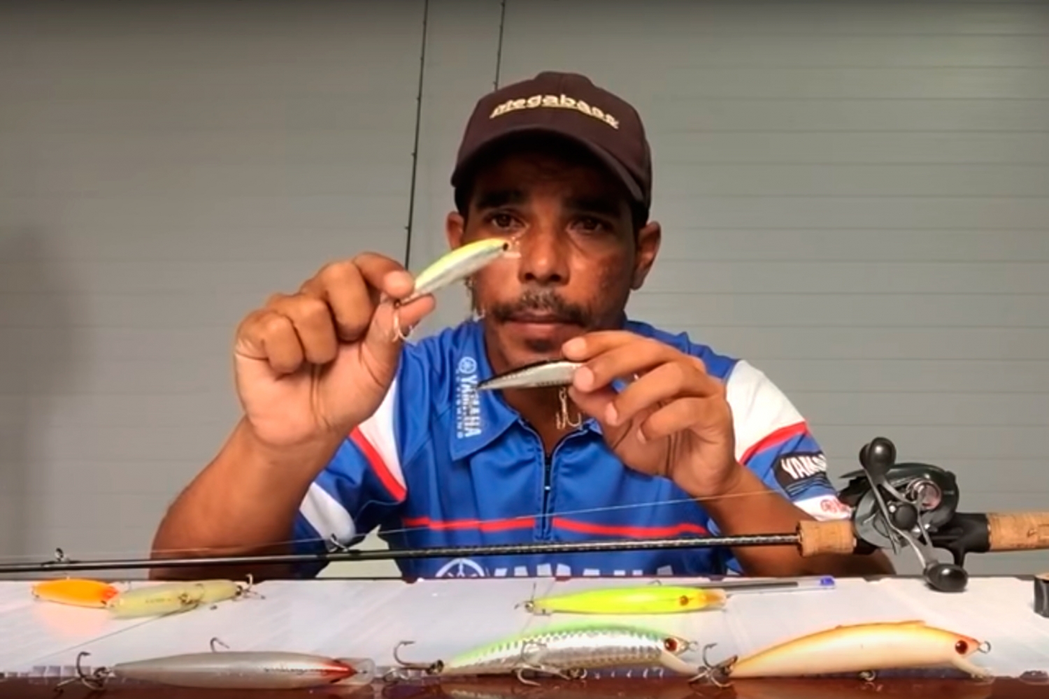 Tips for the Magic Stick and Borá by Dany Hereng - Dany Hereng professional fisherman and guide at Bertioga, talks about his everyday lures. Tips for the Magic Stick and Borá by Dany Hereng - Dany Hereng professional fisherman and guide at Bertioga, talks about his everyday lures.